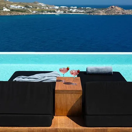Phenomenal Mykonos Julietta 5 Bedrooms Private Jacuzzi Villa Psarou (Mykonos)
